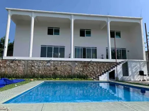 House with a beautiful view and a spectacular pool - Image 2