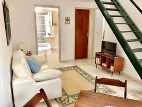 Full loft-style house - Great location - Image 2