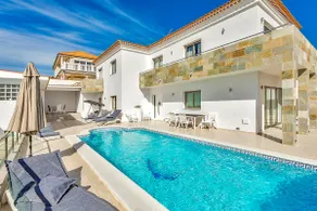 Superior Villa with Big Pool and Ocean View - Image 1