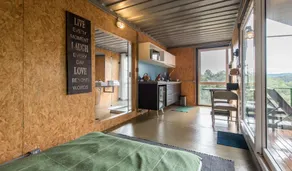 Studio Container in Nature - Pet - No. 2 - Image 4