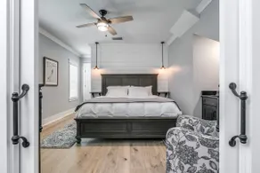 *1 min walk to DT Mt. Dora! King Bed! 5 star! - Image 4