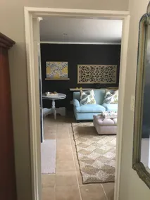 Small Unit - great location!! - Image 5