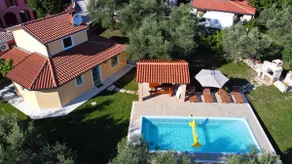 DAMJANIĆ HOLIDAY HOUSE - Image 2