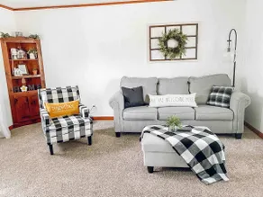 Spacious 3 bedroom home with plenty of green space - Image 2