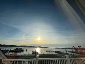 Large Waterfront Luxury Apartment - Image 2