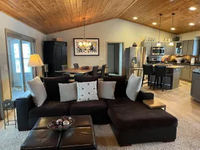 Luxury home near Lake Vermillion with Hot Tub - Image 4