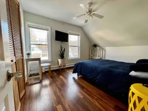 Convenient and chic private suite with 2 bedrooms! - Image 2