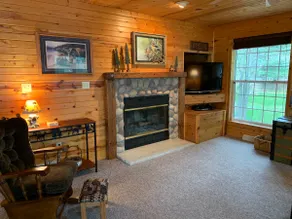 Whispering Pines Cabin on Fawn Lake - Image 3