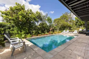 Private studio with pool, aircon & BBQ on the deck - Image 4