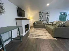 7902 Guesthouse - Image 4