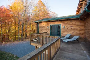 Log Cabin Retreat with Beautiful Mountain Views - Image 2
