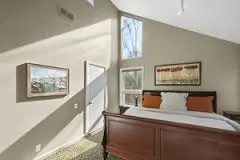 East Hampton Oasis - Image 3