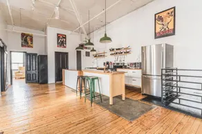 2000 sq. Penthouse Industrielle Loft - Image 2