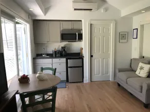 Palm Garden Cottage -Close to the Beach - Image 3
