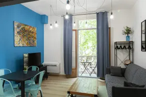 ★THE CHAPELLE DUPLEX★ Cool ★ Downtown ★ Balcony - Image 5