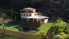 Farmhouse with waterfall near Santa Teresa - Image 3