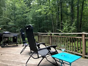 Modern Retreat in Wäldern mit Bachlauf und Wandern in der Nähe von Bethel Woods - Image 4