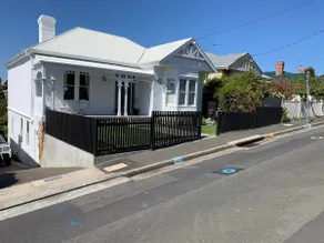 Spacious Hobart Oasis - Image 4