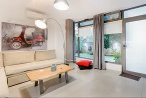 Lovely and spacious apartment - Image 3