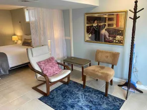 Light bright bsmt apt near DC (in Falls Church) - Image 5