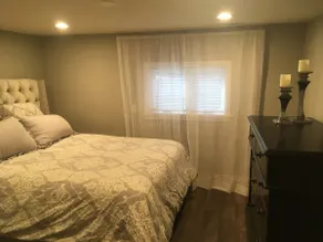 Centrally located suite with separate entrance - Image 4