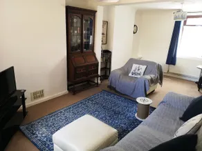 Cosy & Comfortable Entire Holiday Home, Llanelli. Fully equipped. Dog friendly - Image 2