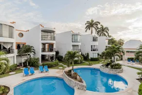 Miriam's Cancun Playa Ballenas Villa - Image 2
