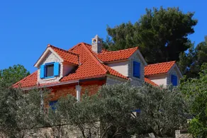 Seaside house & tennis court - Image 2