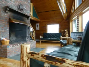 Stowe Log Chalet: Fireplace | Hot Tub | Views+WiFi - Image 2