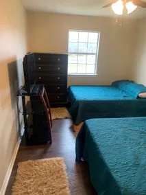 Beaumont Chateau 2BR near hospitals & refineries - Image 4