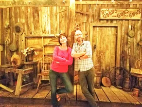 4B/4B Log Cabin with Western Town, Saloon, Firepit - Image 3