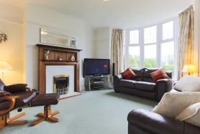 Superb well equipped family house in quiet area with sea views, close to beaches - Image 2