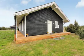 Beautiful newer cottage of 132 m2 near Marielyst - Image 2