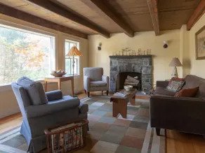 Charming and Secluded 1840 Farmhouse - Image 4