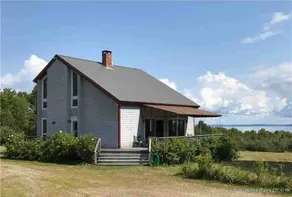 Maine Waterfront Estate Getaway - Image 2