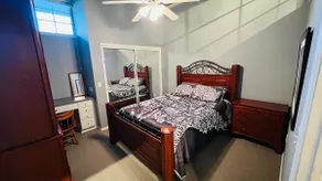 Entire Guest Suite: 2bed, kitchen, big living area - Image 5