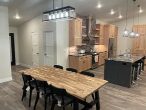 Modern Parowan Home w/ Tesla Charging. - Image 2