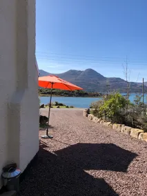 Traditional Highland Seaside Cottage in Torridon - Image 3