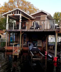 Water-Front/canal Key West Style Boathouse w/bikes - Image 2