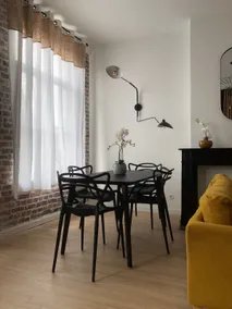 Stylish 3 Bedrooms+ A/C & Private Baths – EU Area - Image 5
