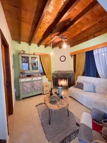 Romantic retreat with a hot tub. - Image 2