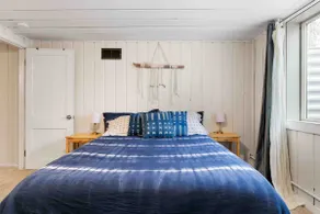 Cozy 1-Bedroom Audubon Hideaway with Sauna - Image 4