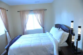 Spacious and Cozy Walk out basement Apt. - Image 3