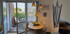 A nautical-style apartment near the beach - Image 3