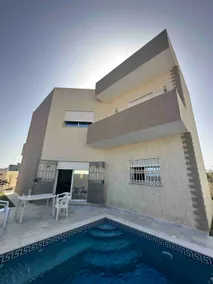 Beautiful villa with pool. - Image 2