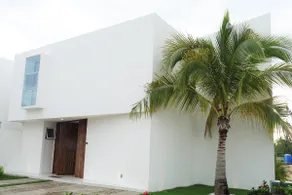 Le Blanc Villa - Image 2