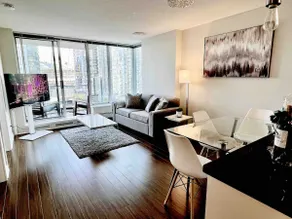 1 Bd & Den Down Town, Parking, Gym, Pool, Skytrain - Image 4