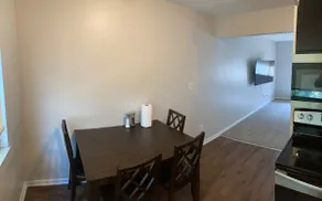 2 bedroom townhome - Cromwell Place 11 - Image 4