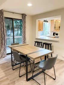 La Gracia @ Edmonds Remodeled Home with AC - Image 5