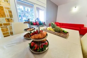 Apartment with sea view - Image 5